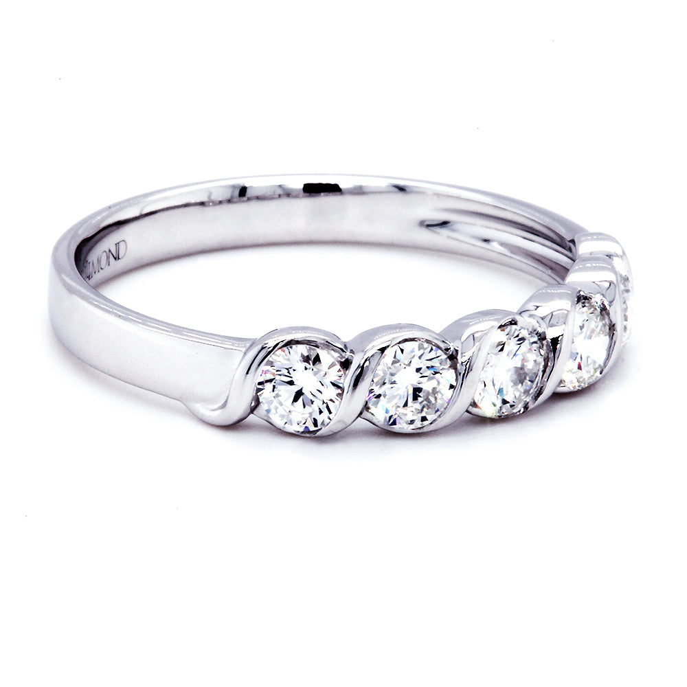 50分典藏舞動鑽石線戒